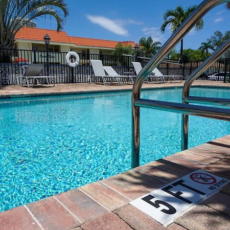 The Beach House At Seascape Steps From The Beach, Marina And Shops! West Palm Beach Buitenkant foto
