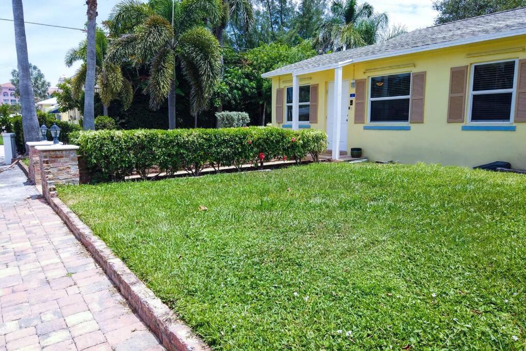 The Beach House At Seascape Steps From The Beach, Marina And Shops! West Palm Beach Buitenkant foto