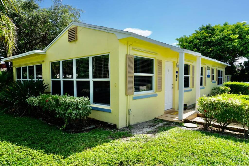 The Beach House At Seascape Steps From The Beach, Marina And Shops! West Palm Beach Buitenkant foto