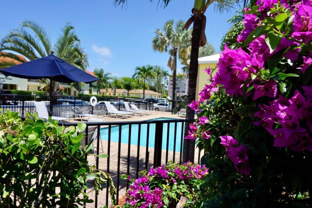 The Beach House At Seascape Steps From The Beach, Marina And Shops! West Palm Beach Buitenkant foto
